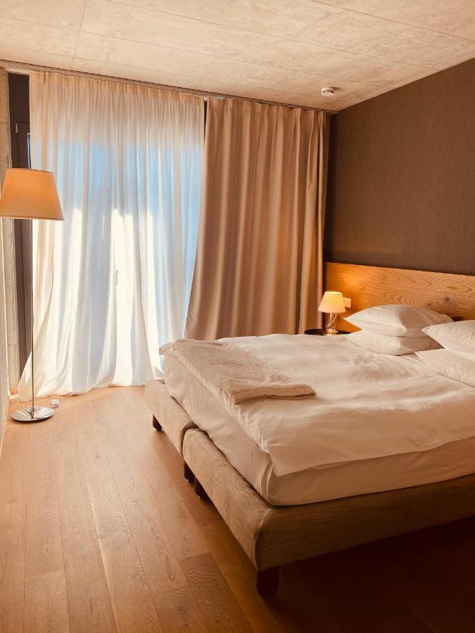 Hotel De L'Ours Preles Buitenkant foto